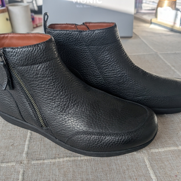 Vionic Shoes - Vionic Lois Women's Boots 10 Black